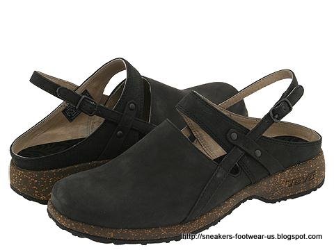 Suede footwear:suede-158504