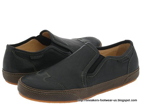 Suede footwear:suede-158548