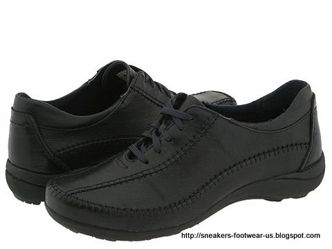 Suede footwear:suede-158635