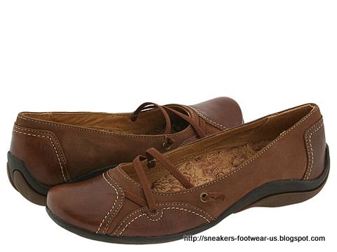 Suede footwear:footwear-158636