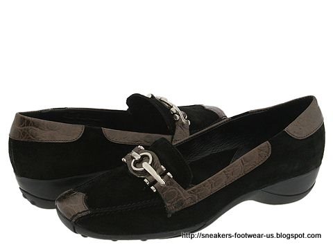 Suede footwear:suede-158708