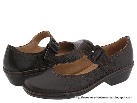 Suede footwear:footwear-158754