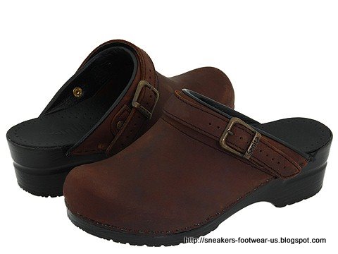 Suede footwear:footwear-158779