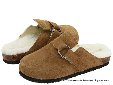 Suede footwear:suede-155894