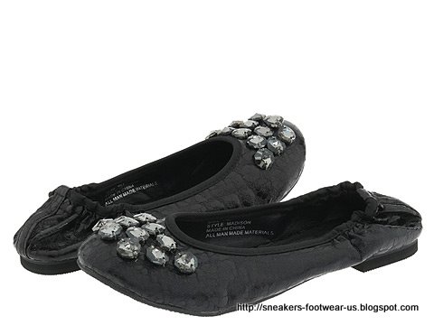 Suede footwear:footwear-155916