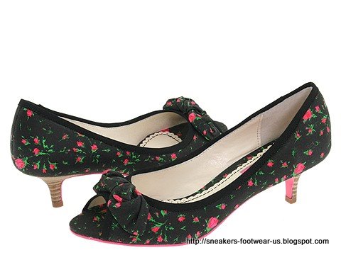 Suede footwear:footwear-155924