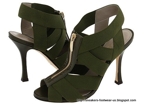 Suede footwear:suede-156181