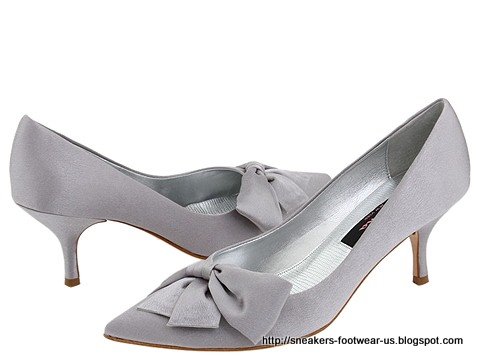Suede footwear:footwear-156038