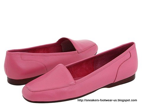 Suede footwear:footwear-156040