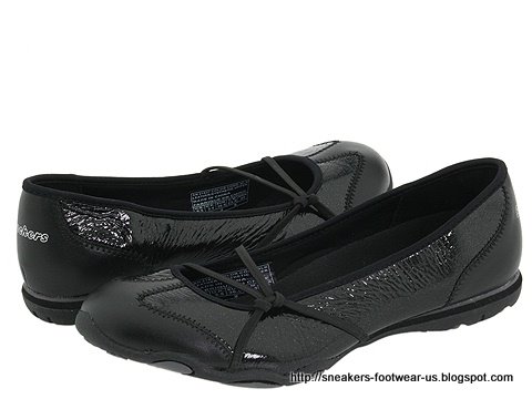 Suede footwear:suede-156135