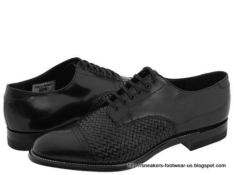 Suede footwear:footwear-156369