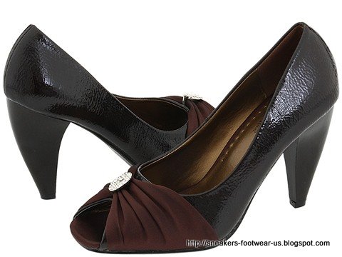 Suede footwear:footwear-156351
