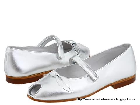 Suede footwear:suede-156359