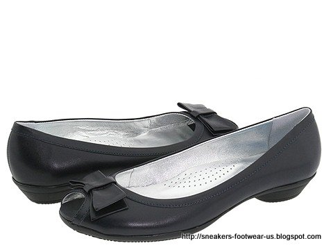 Suede footwear:footwear-156249