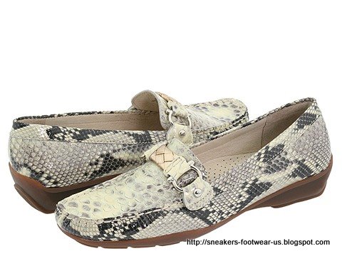Suede footwear:suede-156252