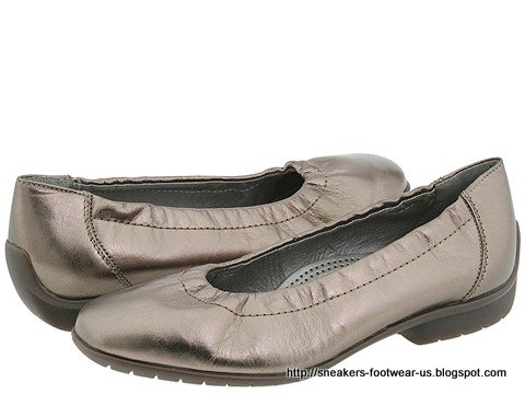 Suede footwear:footwear-156285