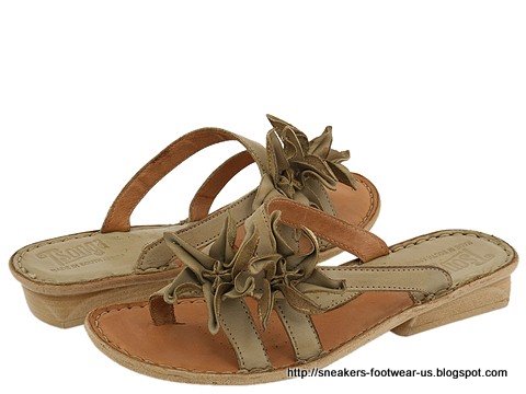 Suede footwear:suede-156297