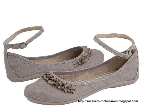 Suede footwear:suede-156309