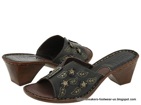 Suede footwear:suede-156322