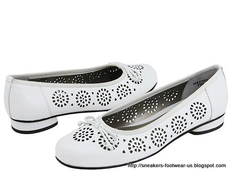 Suede footwear:suede-156561