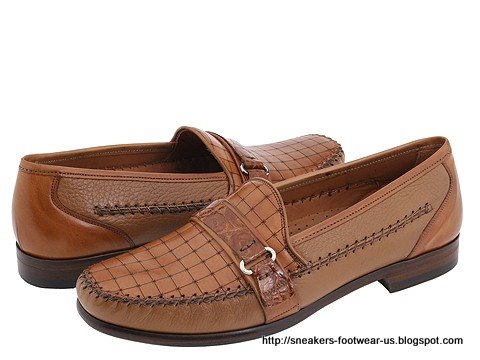 Suede footwear:footwear-156374