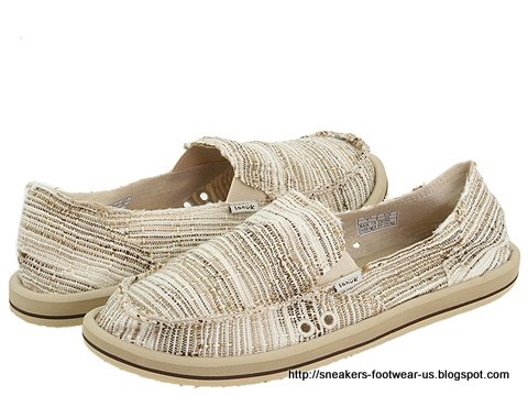 Suede footwear:suede-156379