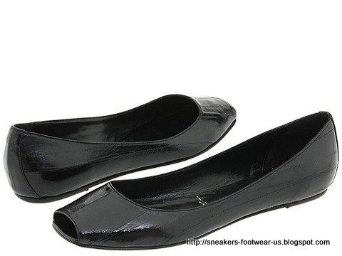 Suede footwear:footwear-156386
