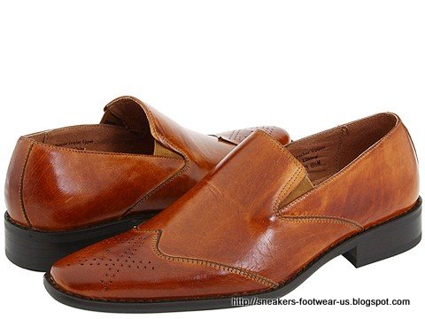 Suede footwear:suede-156392