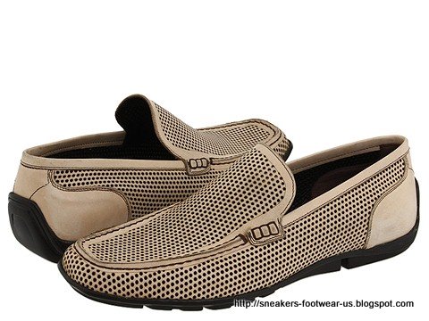 Suede footwear:suede-156399