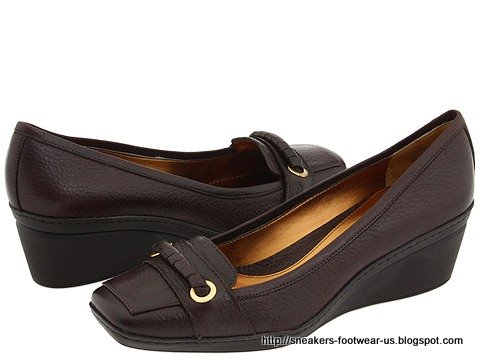 Suede footwear:footwear-156429