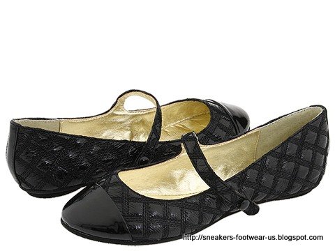 Suede footwear:footwear-156434