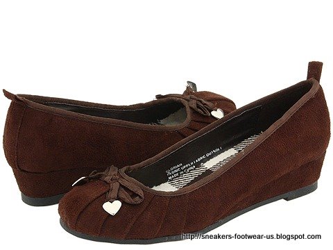 Suede footwear:footwear-156436