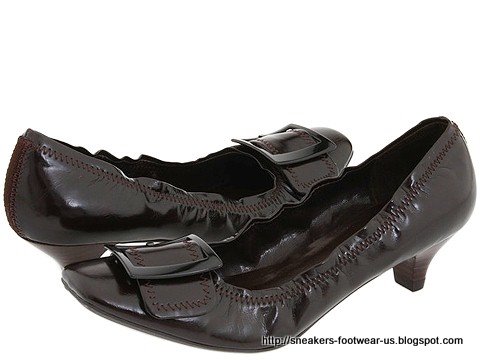 Suede footwear:footwear-156495