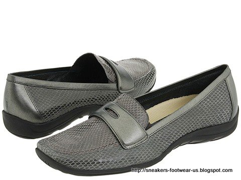Suede footwear:suede-156532