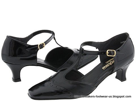 Suede footwear:footwear-156726