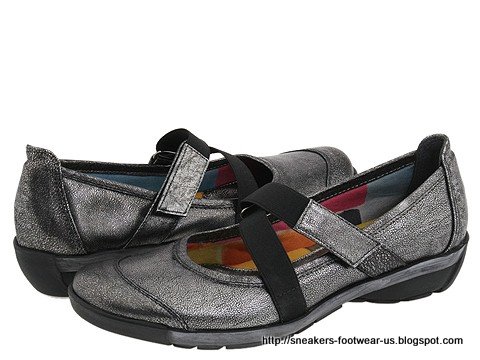 Suede footwear:footwear-156655