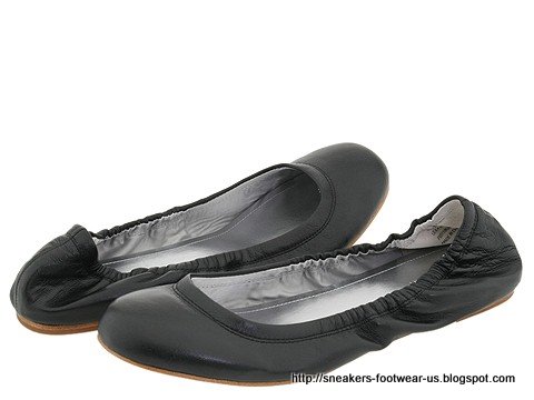 Suede footwear:footwear-156915