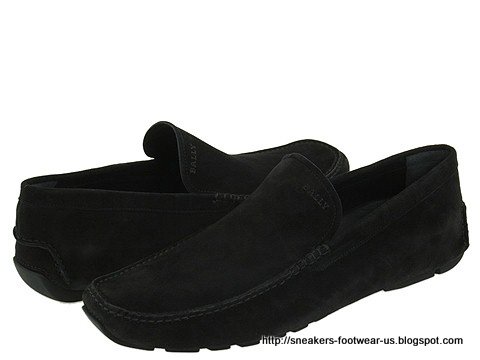Suede footwear:suede-156754