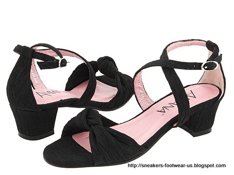 Suede footwear:suede-156784