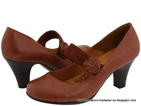 Suede footwear:footwear-156840