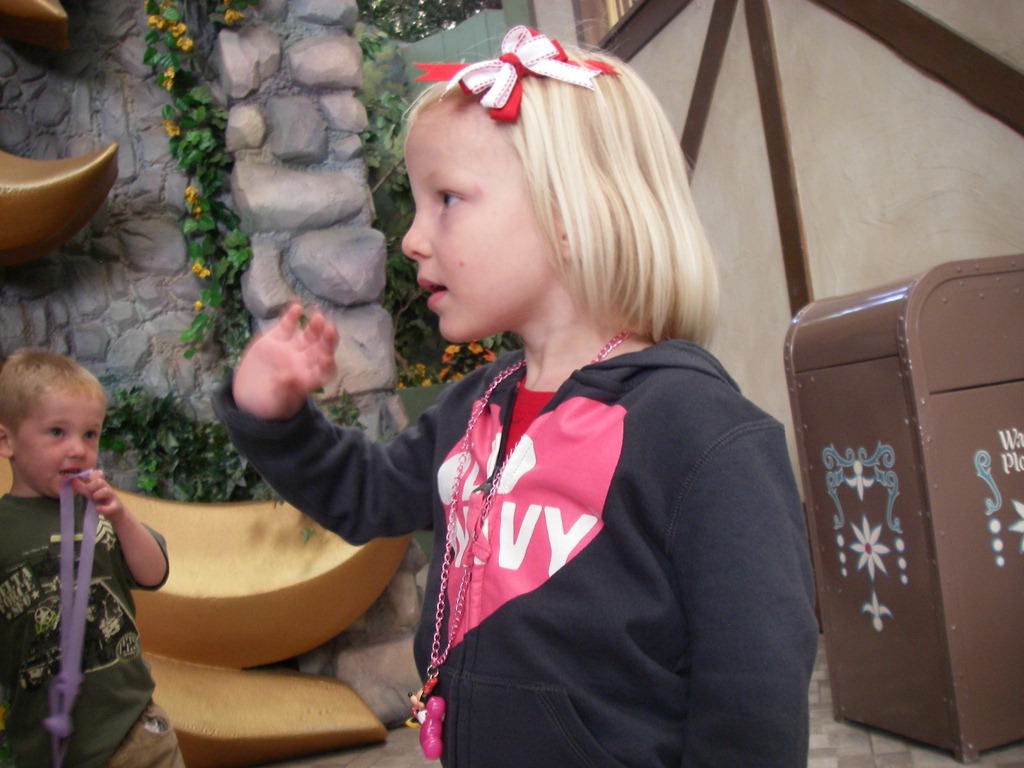 [Disneyland 028.jpg]