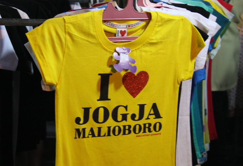 Tshirt_Jogjakarta_Jl Malioboro_Indonesia