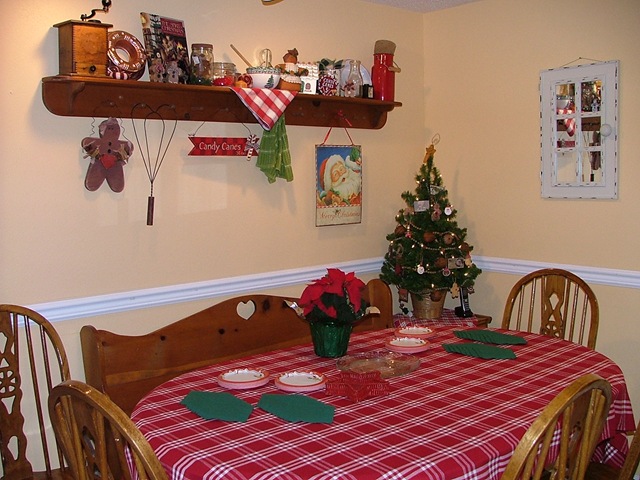 [2011 Christmas Open House 004[4].jpg]