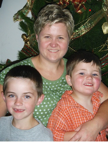 [theboys&mum[6].jpg]
