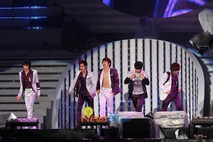 ภาพการแสดงในงาน Dream Concert 2010