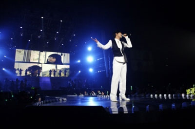 Lee Seung Ki ใน ‘Hope Concert’