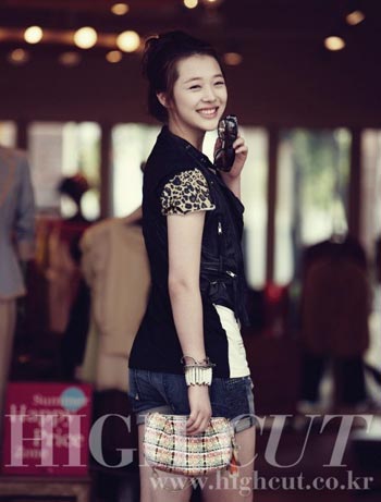 Sulli เกิร์ลกรุ๊ป f(x) ในนิตยสาร High Cut