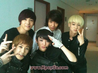 FT Island กับ Teen Top “เรามีรุ่นน้องใหม่องเราแล้ว!”
