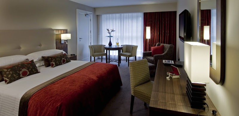 Premier%20Double%20Room%20Red%2C%20Hotel%20Westport%203.jpg