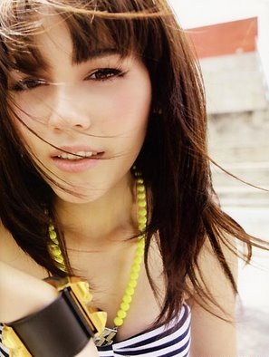 [Choompoo_Araya_Thai_hot_actress_9[5].jpg]